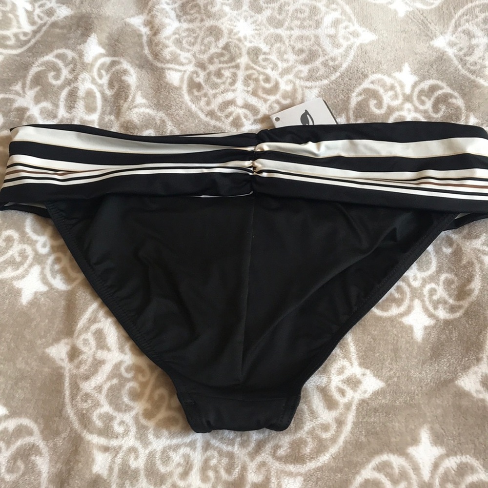Black bathing suit bottom - Picture 5 of 5